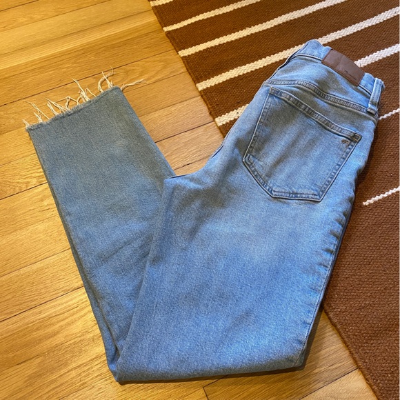 Madewell • Raw Hem Lightwash Jean - Picture 2 of 16
